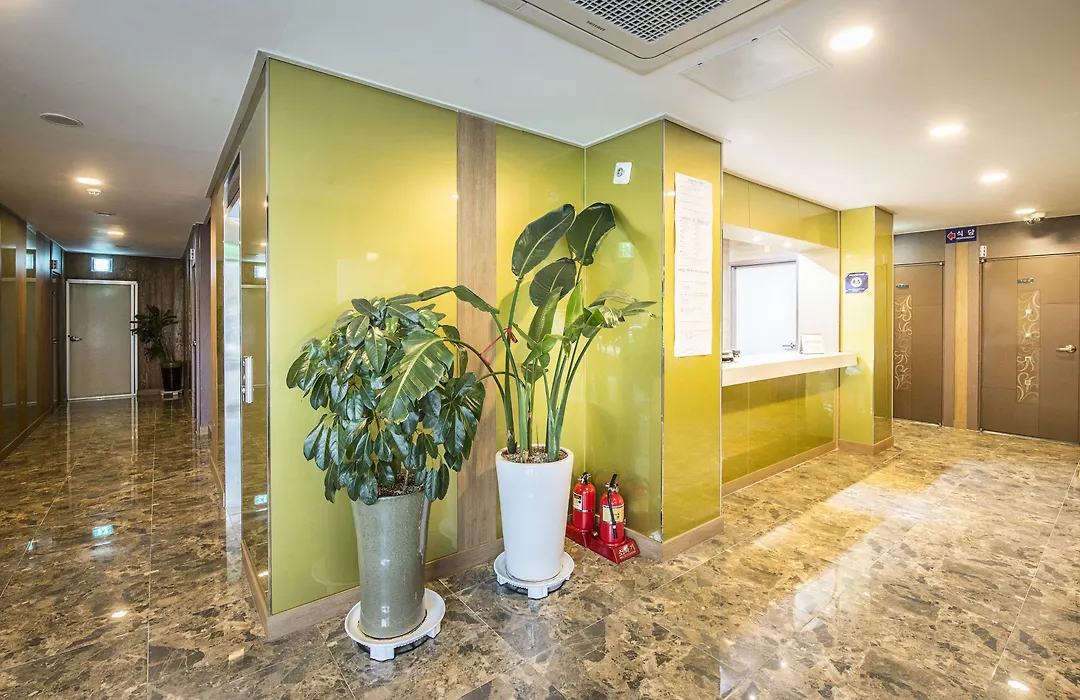 Champion Hotel-1