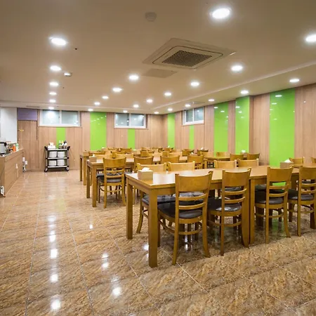 Champion Hotel-3